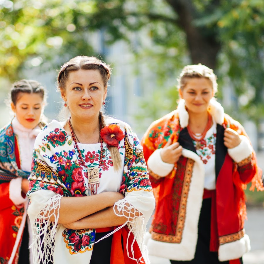 Украинская свадебная слушать. Вышиванка песня. Вышиванка песня слушать.