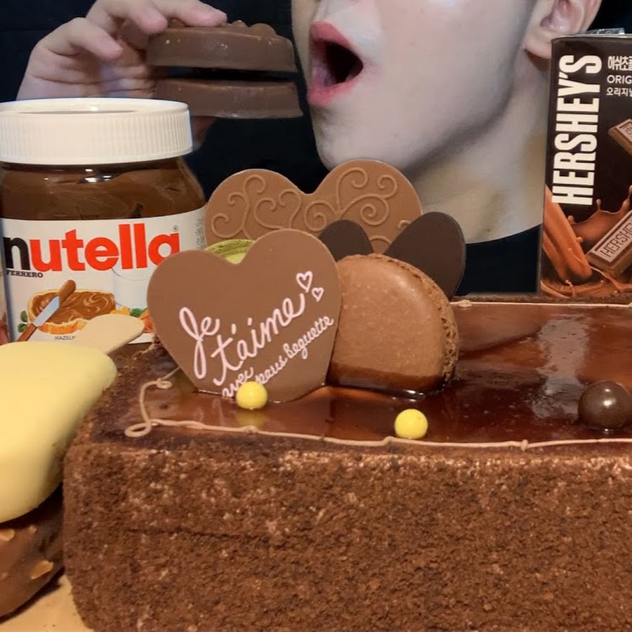 influencer profile picture
