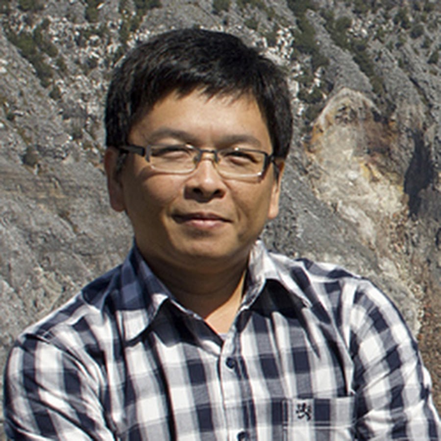 Opas Thongsujaritkull - YouTube