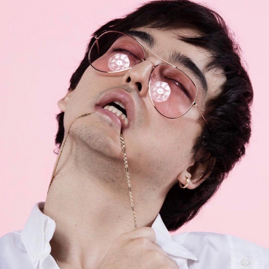 Joji - Fan Переводы контента, связанного с Joji, а именно песен, интервью и...