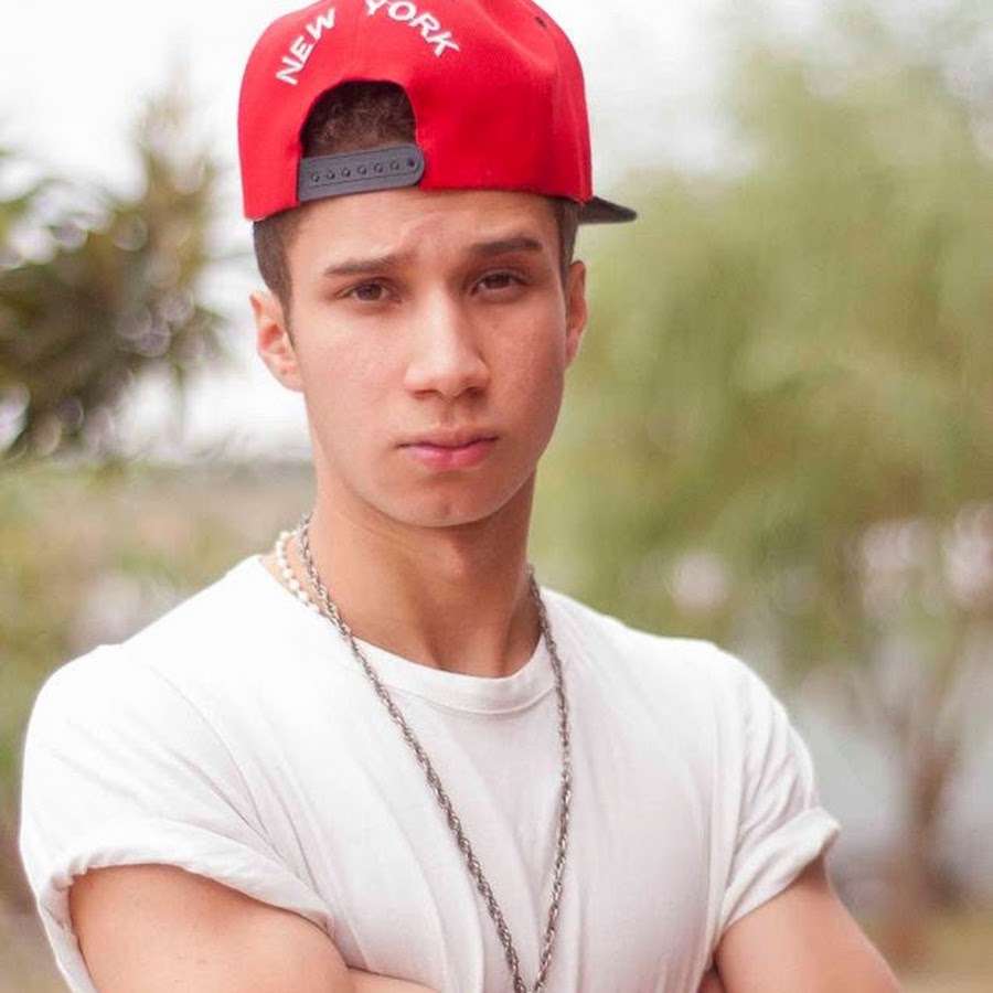 Axel Rivero @axelrivero98