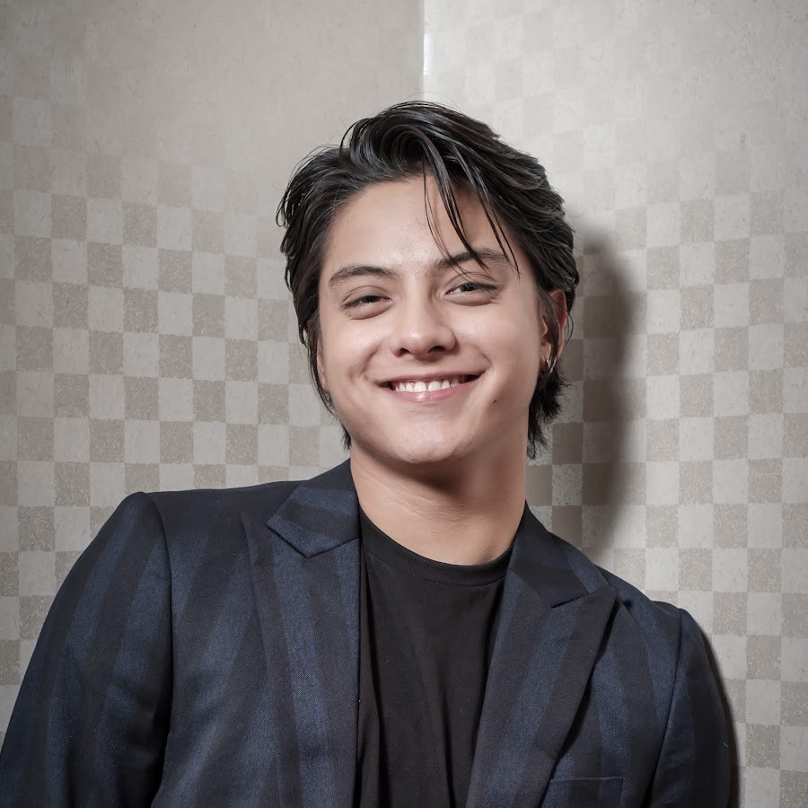 Daniel Padilla - Topic - YouTube