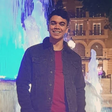 influencer profile picture