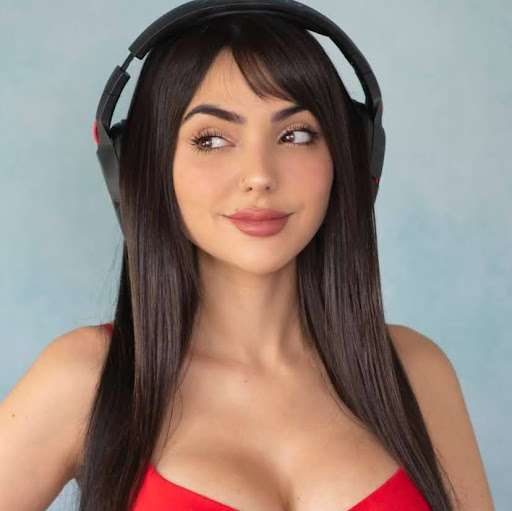 Nyvi Estephan