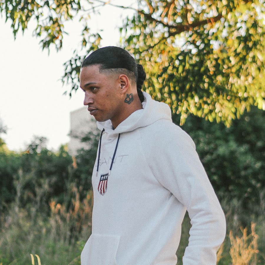 influencer profile picture
