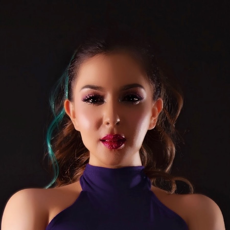 JENNIFER SUMIRE ジェニファー