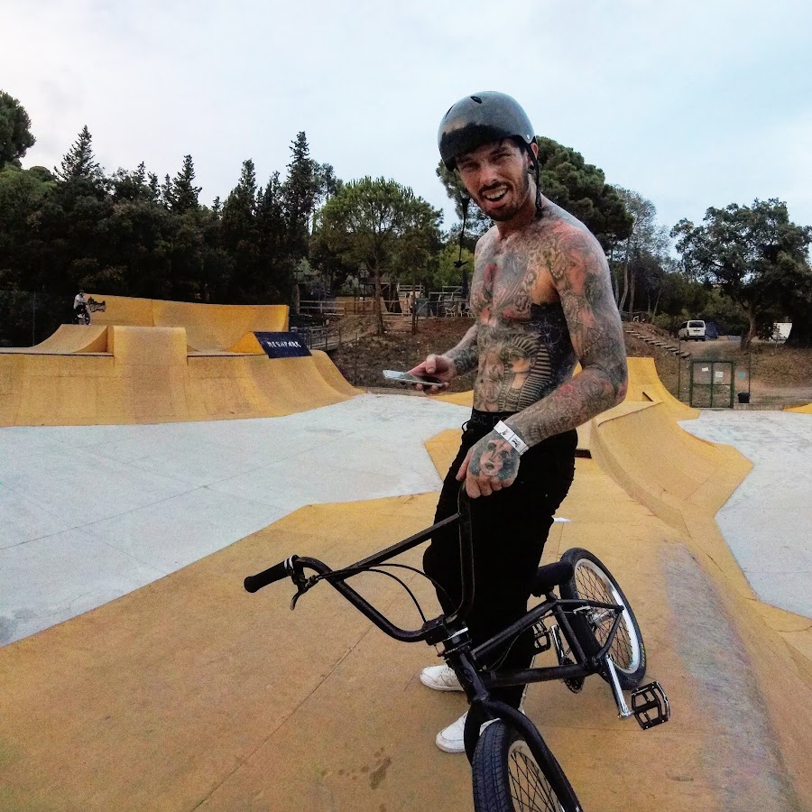 Mat Armstrong @matarmstrongbmx