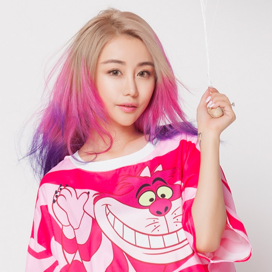 influencer profile picture