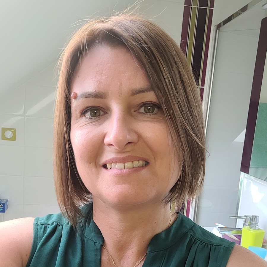 Emilie Rousseau - YouTube