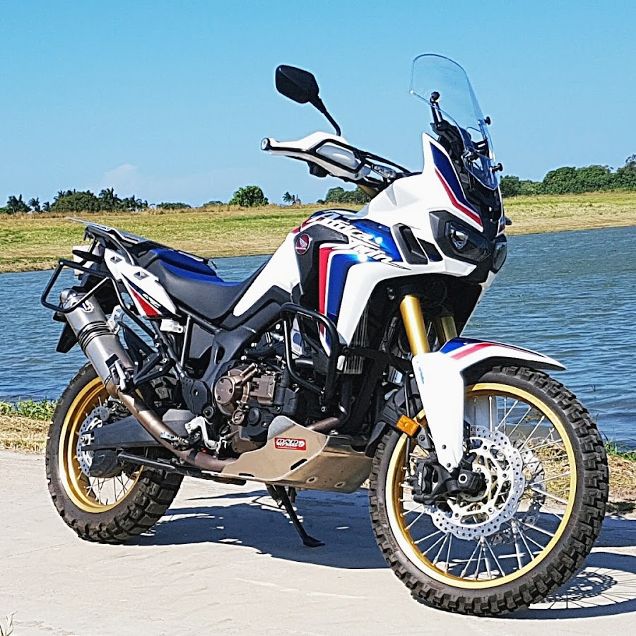 Хонда твин. Honda Africa Twin 1000. Honda CRF 1000 Africa Twin. Honda Africa Twin 1150. Honda Africa Twin 2007.