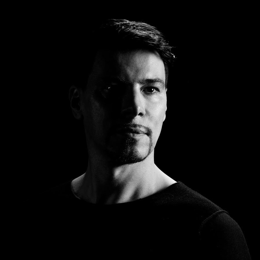 Thomas Gold. Томаса голда.