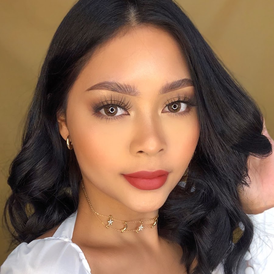 influencer profile picture