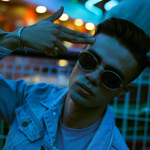 influencer profile picture
