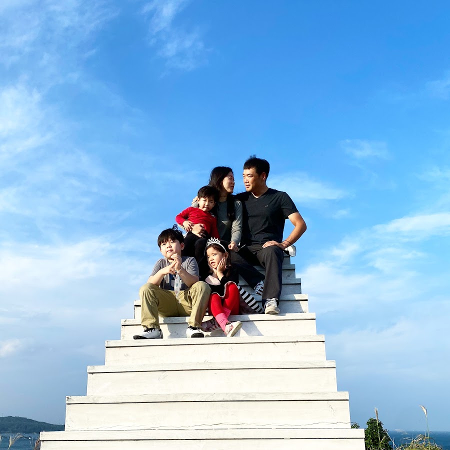 삼남매네 Vlog - YouTube 삼남매네 Vlog