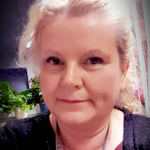 influencer profile picture