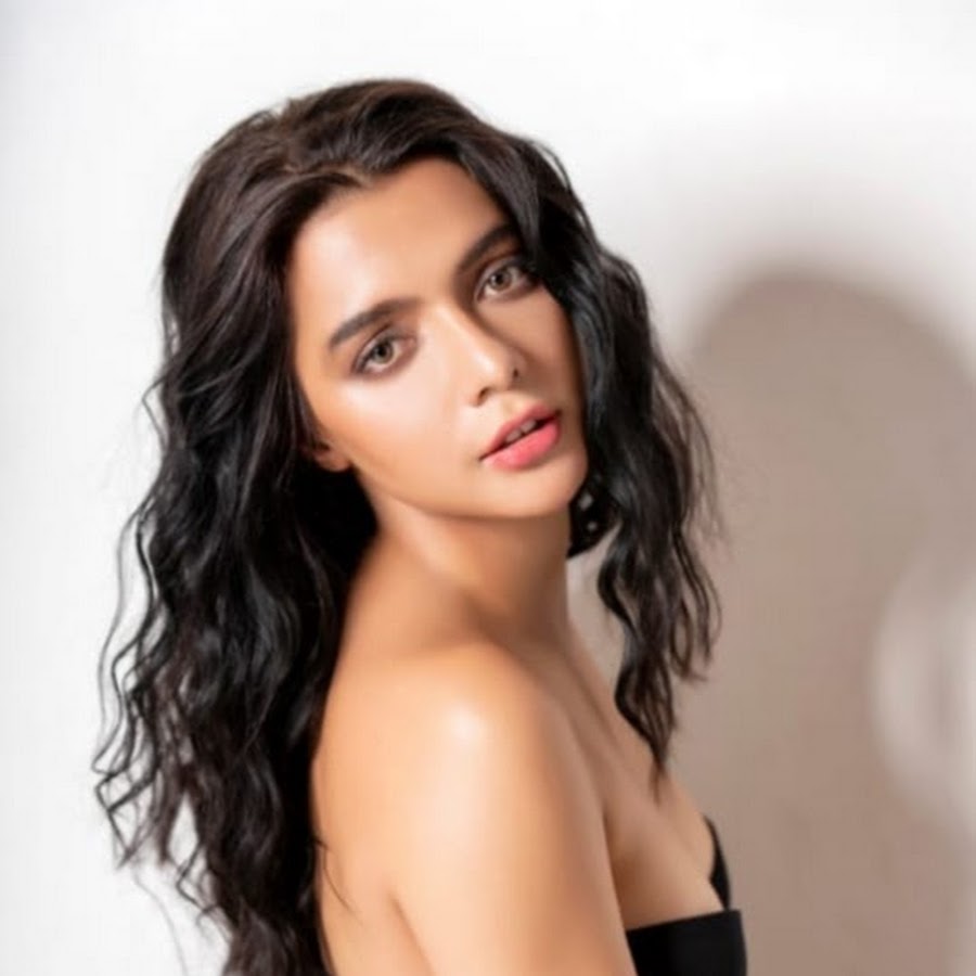 Ruhi Singh - YouTube