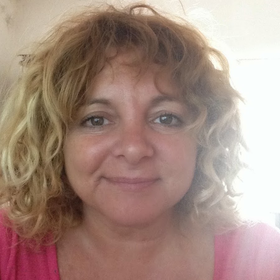 Daniela Muttis - YouTube
