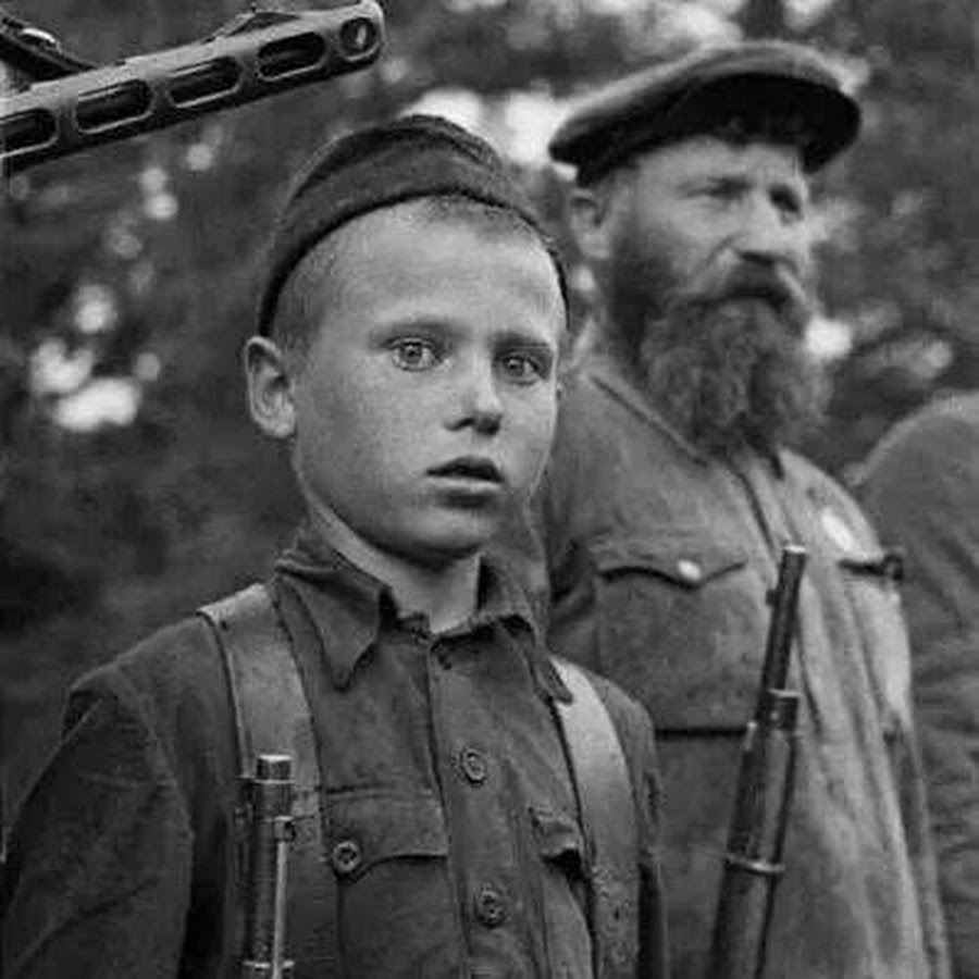 Дети в партизанском отряде. Юные Партизаны 1942. Дети солдаты ВОВ.