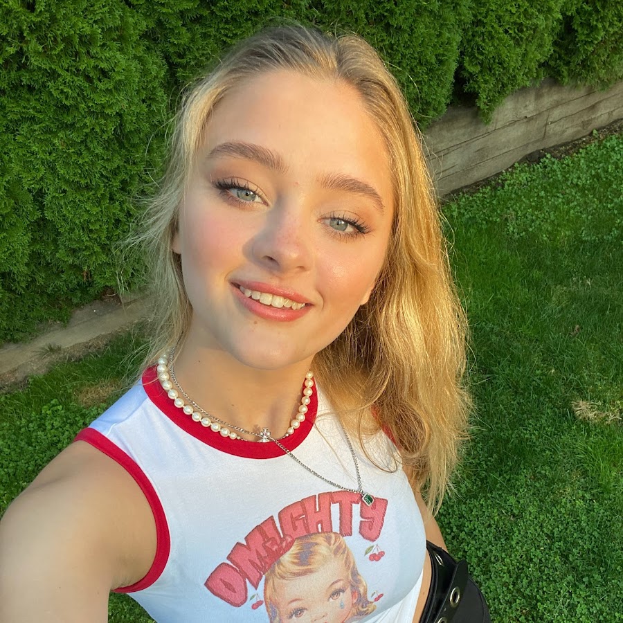 Lizzy Greene - YouTube