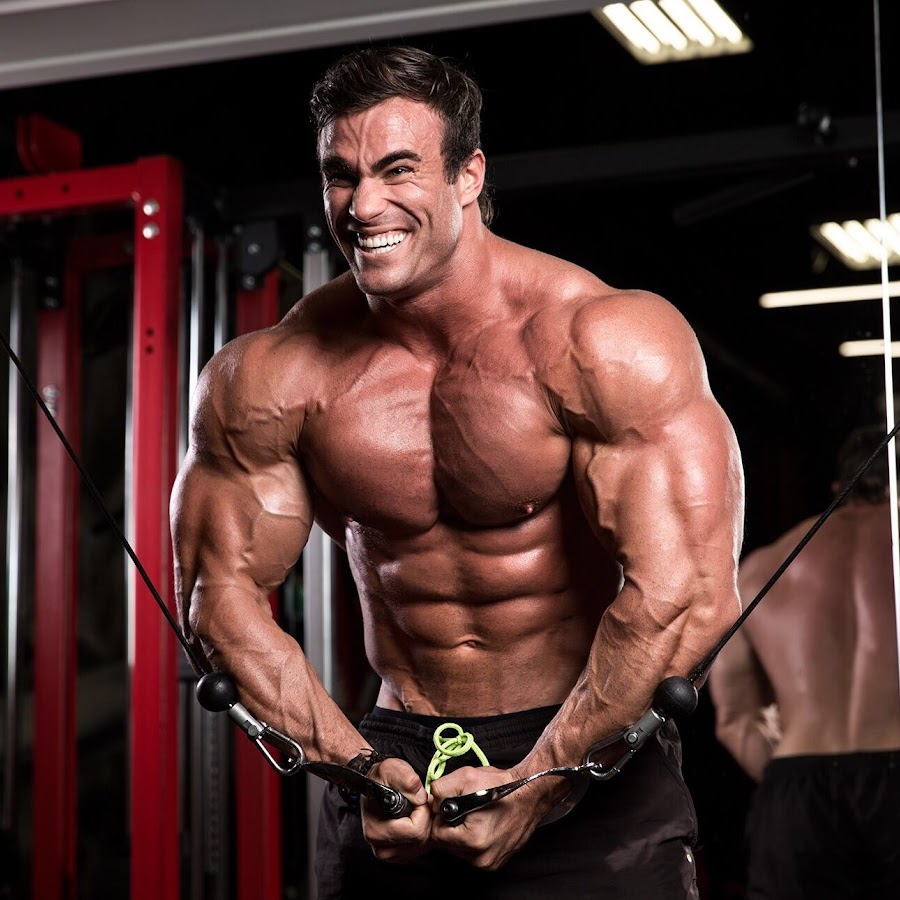 Calum von Moger @calumvonmoger