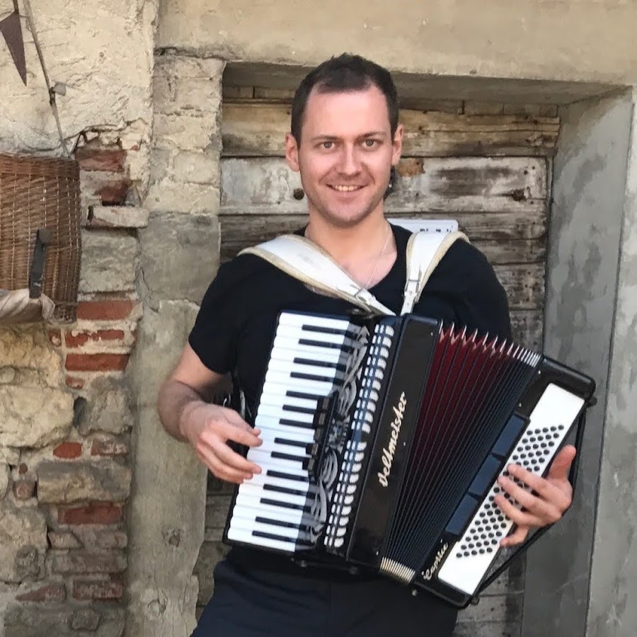 Ivan KaraVan - Best Accordion Music - YouTube