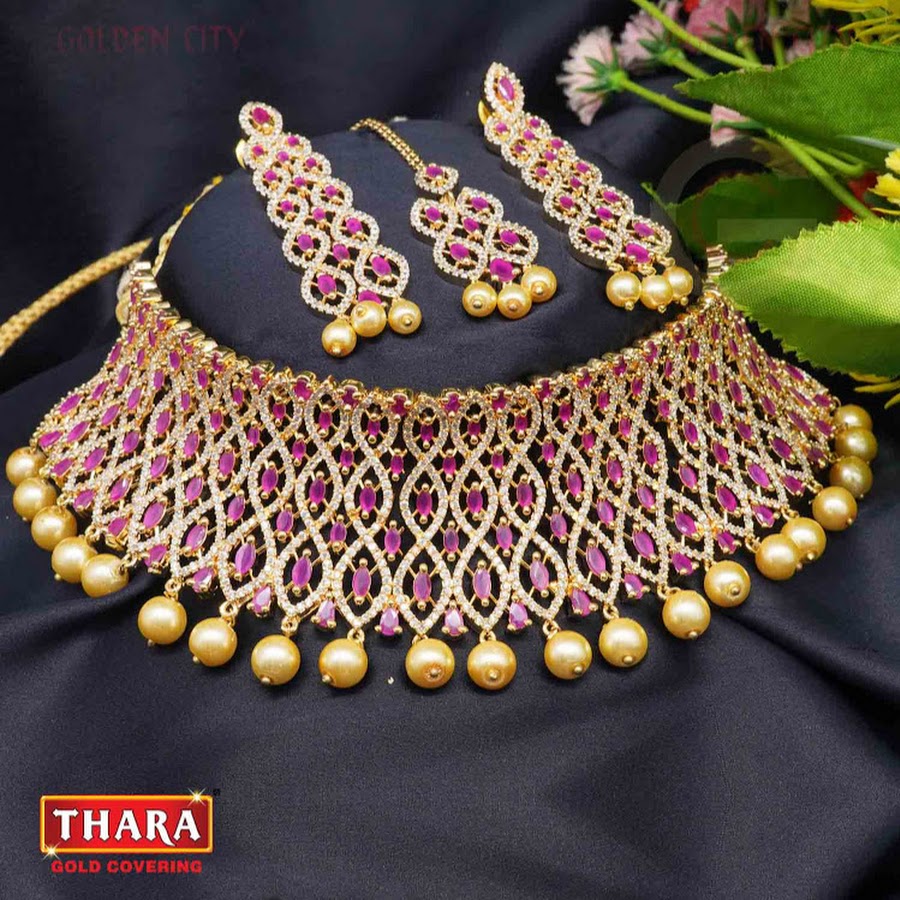 Thara deals gold covering