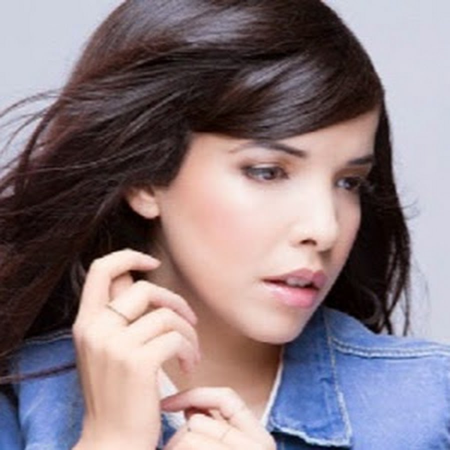 Индила лучшее. Indila. Indi. Индила певица. Indila (Адила Седрая).