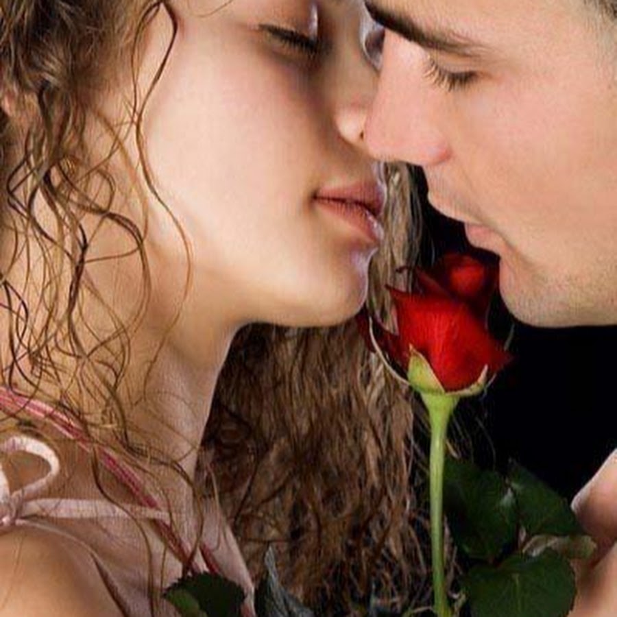 Поцелуй розы. Поцелуй влюбленного мужчины. Красивый цветок и поцелуй. Романтические открытки для девушки. Romance e