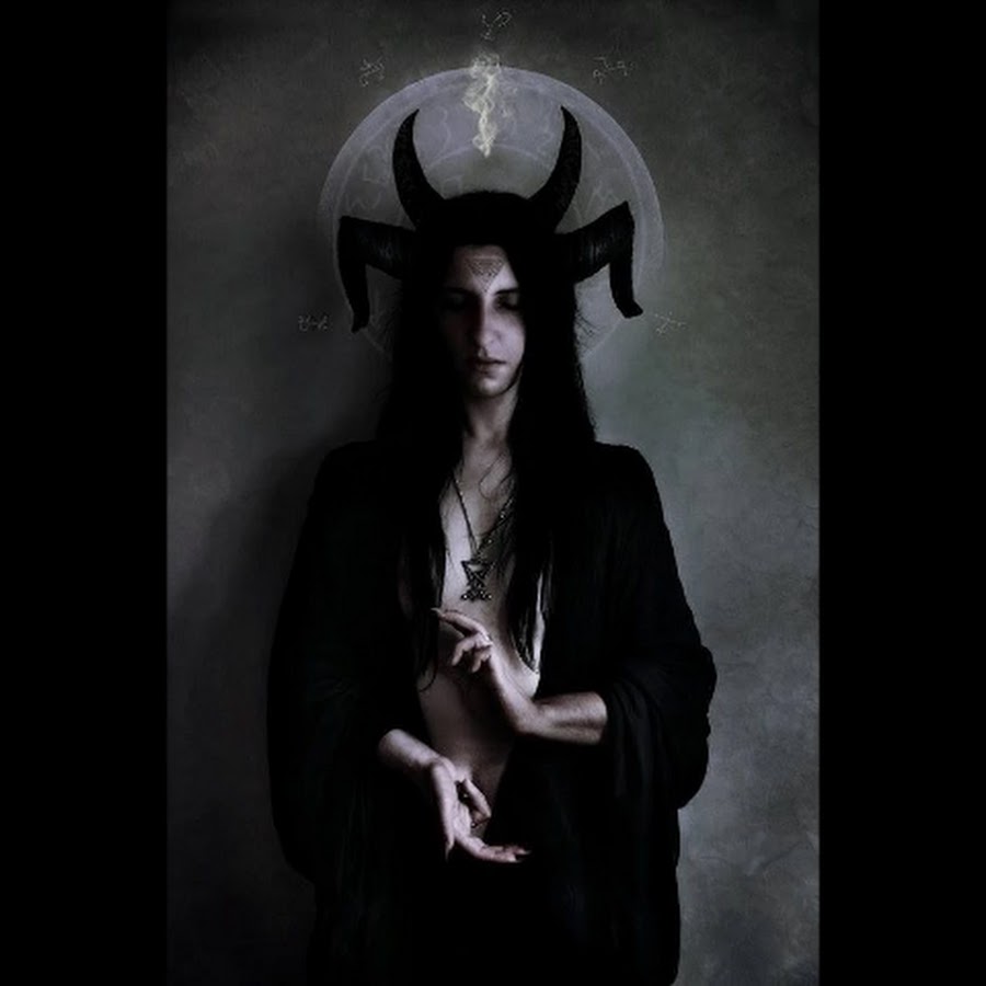 Черная магия зла. Сатанинская ведьма Occultist.