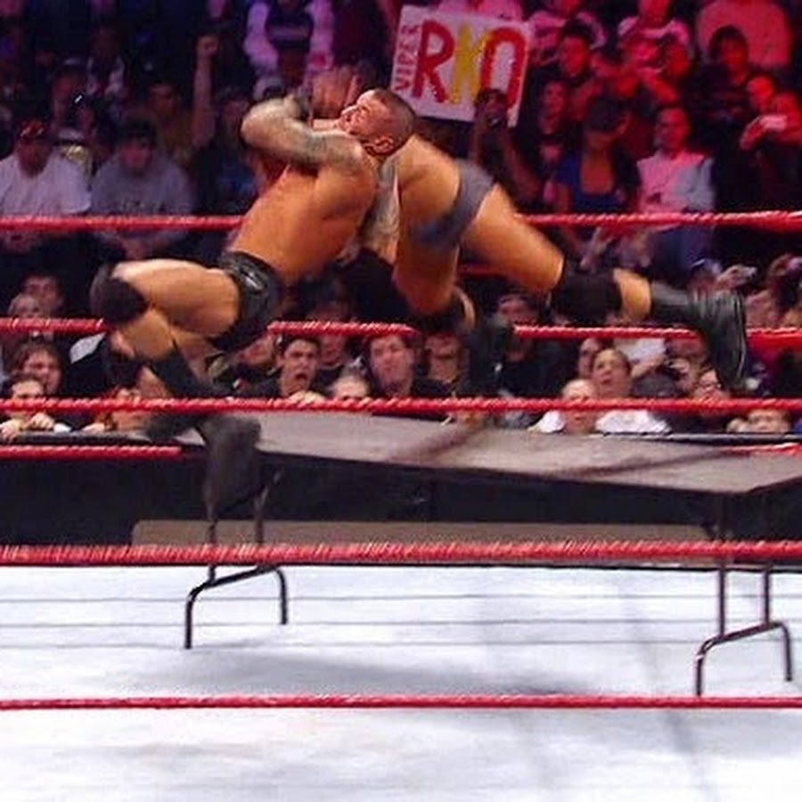 Cm nj. Wade Barrett vs Randy Orton.