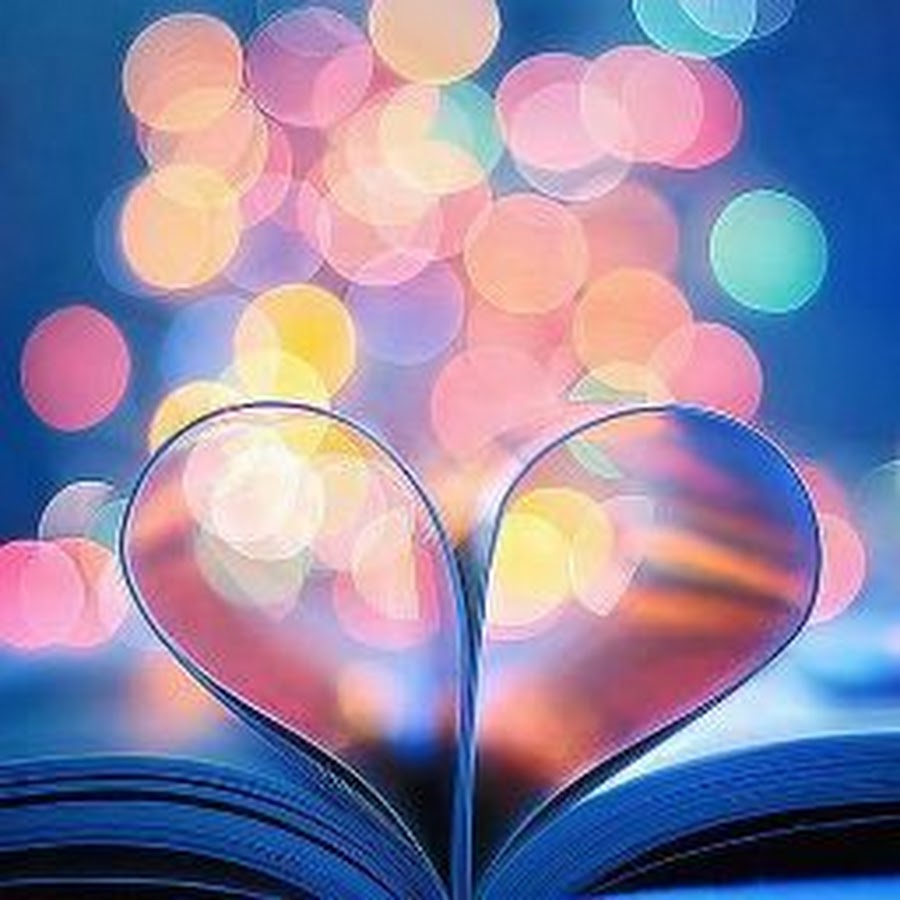 Colorful life. Книга сердечко. Сердечко из книг. Книжка с сердечком. Фон книги.