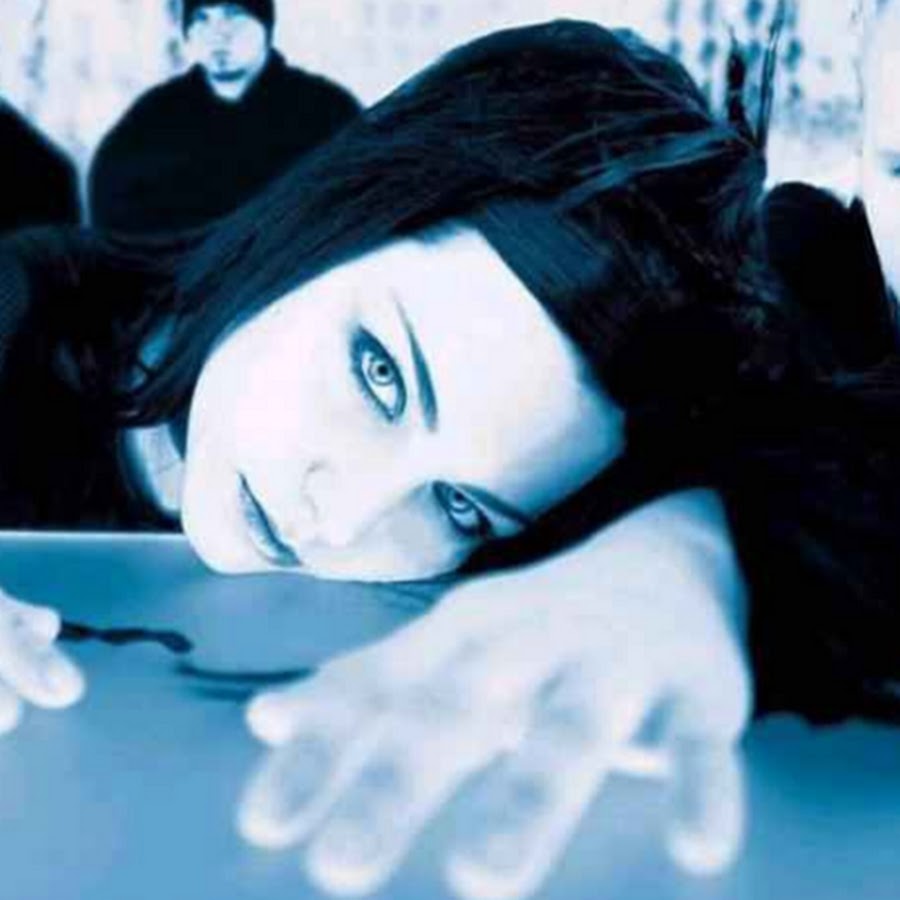 Группа evanescence клипы. Группа Evanescence 2003. Amy Lee Evanescence 2003. Evanescence 1999. Evanescence 2023.