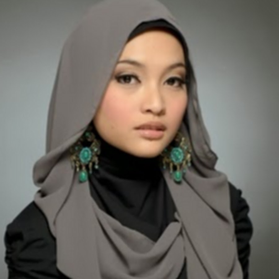 Хиджабе малайзия. Современный хиджаб. Мусульманка в платке.