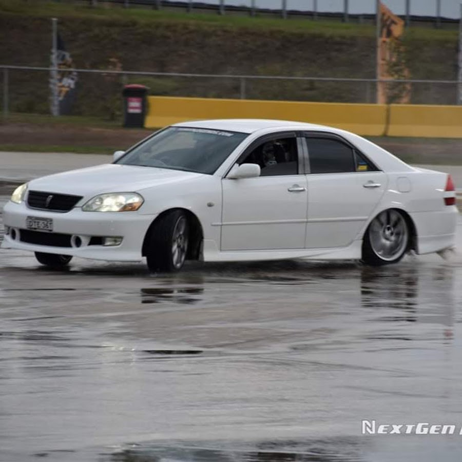 Toyota Mark II 110 дрифт