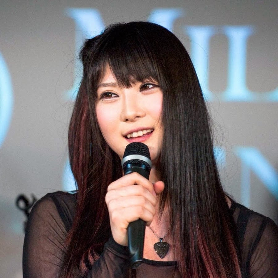 Momoka Nishina 仁科ももか - YouTube