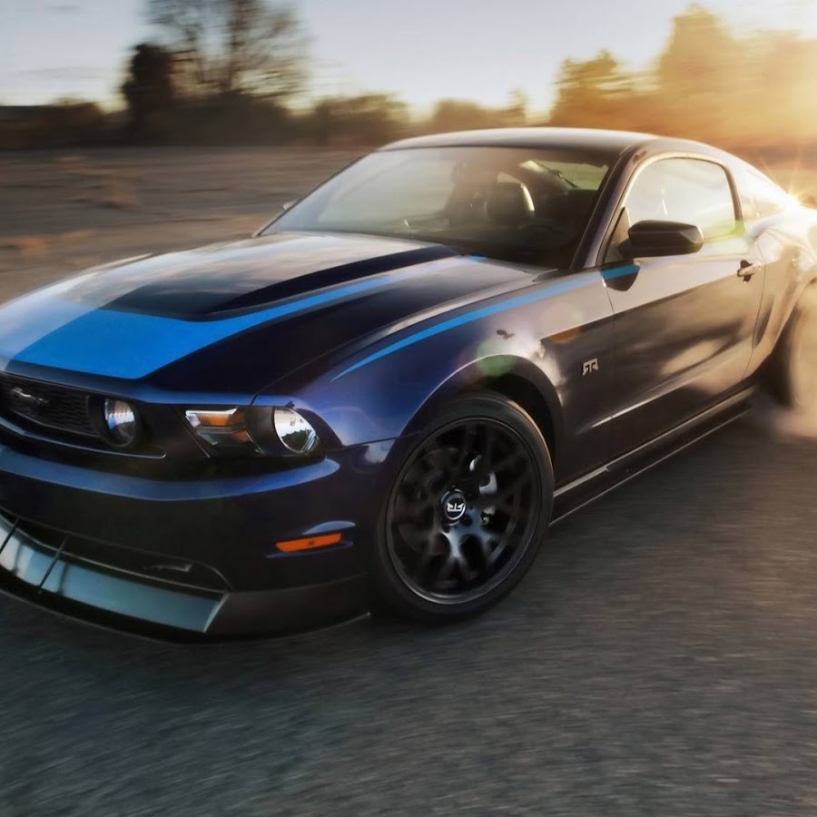 Ford Mustang gt 500 РІ С‚РµРјРЅРѕС‚Рµ