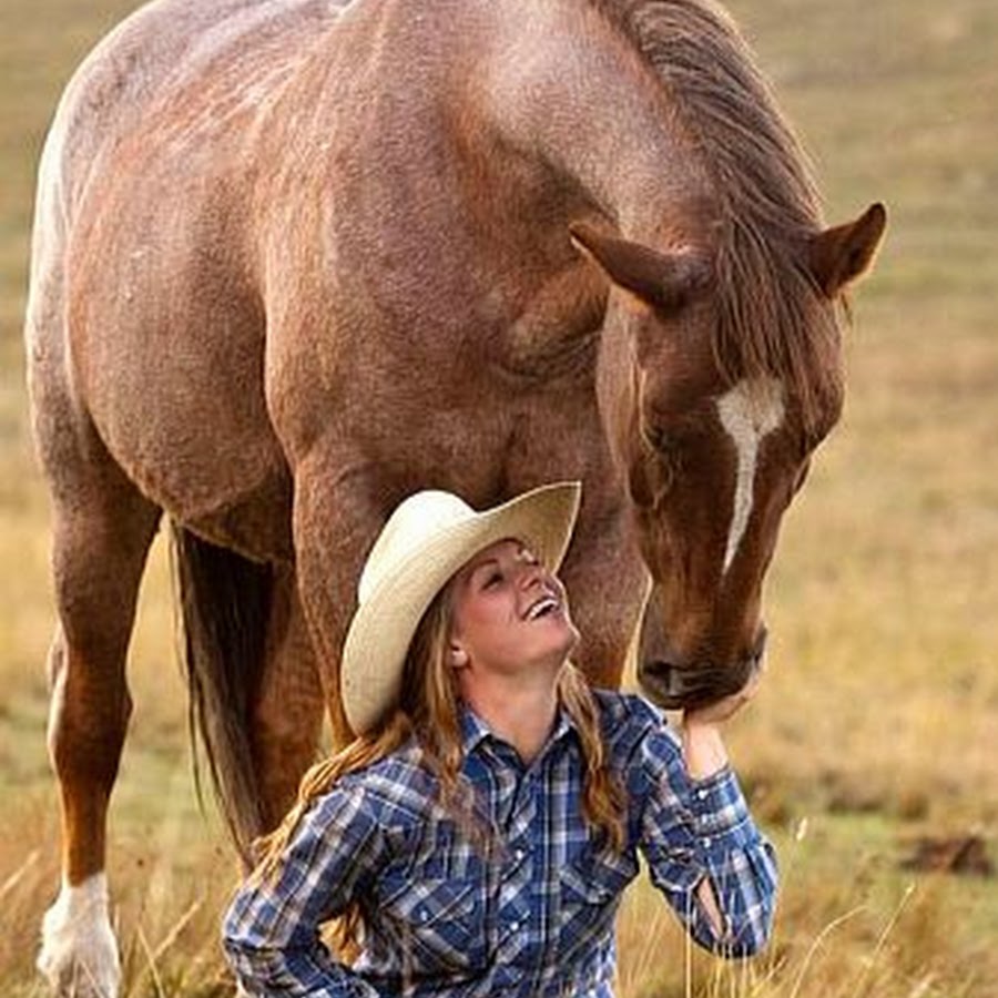 Доверие лошади. Фотосессия с лошадьми. Девочка на лошади. Здоровая кобыла женщина. Как назвать лошадь девочку.
