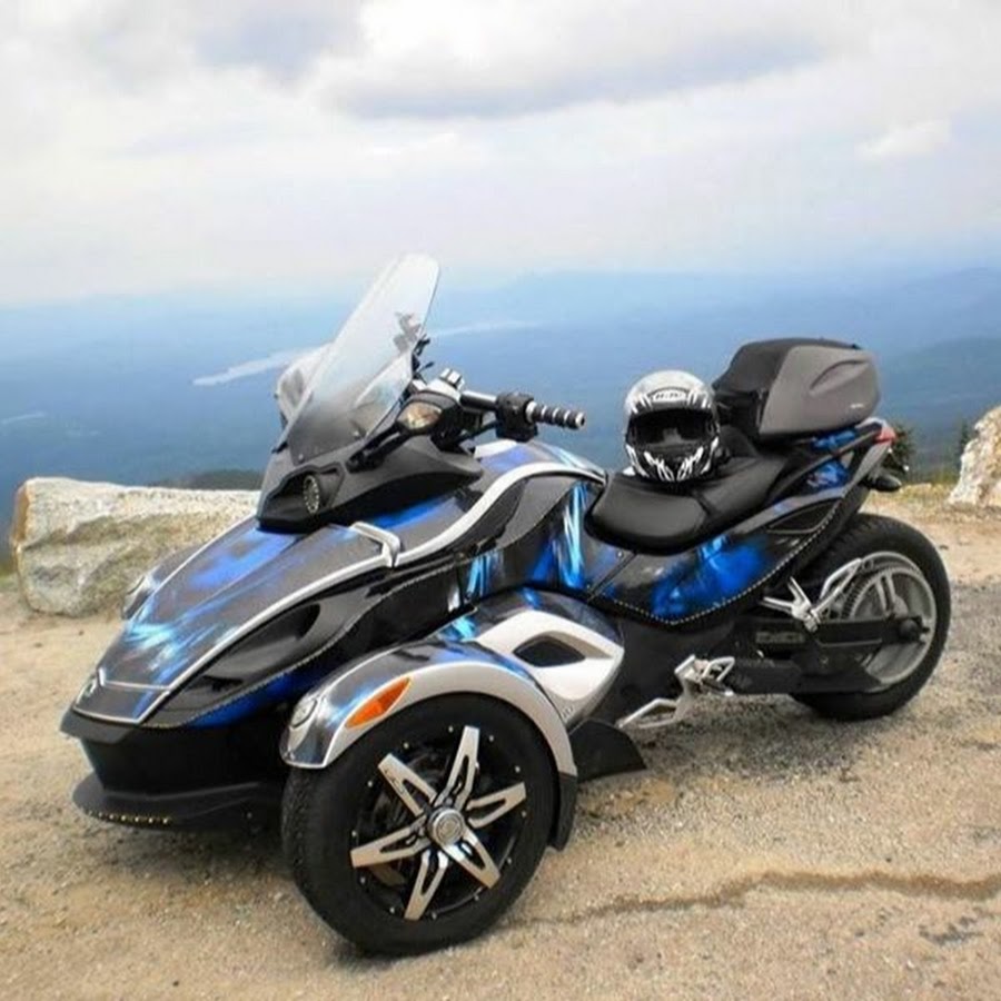 Трицикл производитель. Трайк Spyder. Трицикл трайк Спайдер. Трайк can-am. Can am Spyder.