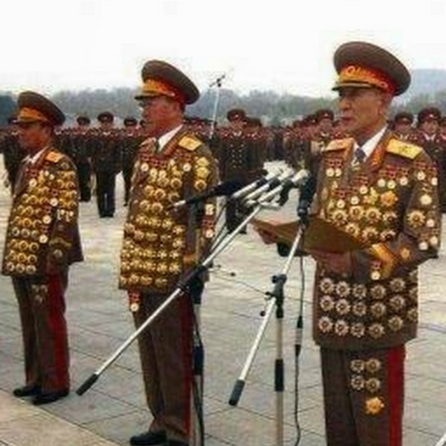 Генералы северной кореи. Генералы Северной Кореи в орденах. Ордена генералов Северной Кореи. Северная Корея генералы в медалях.
