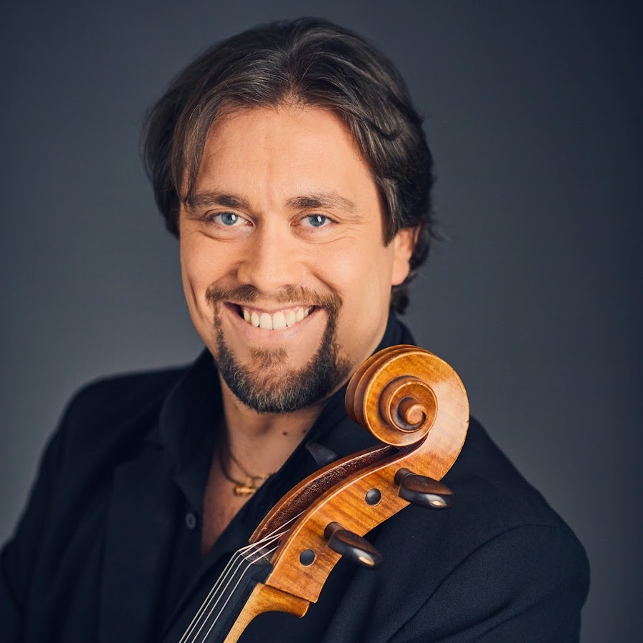 Extrait de l'émission Pause Culture sur TVCOM : Alexandre Debrus ( violoncelle) - 16/01/2024. 