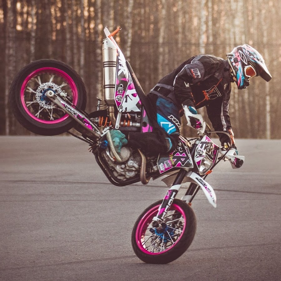 Стант на Supermoto