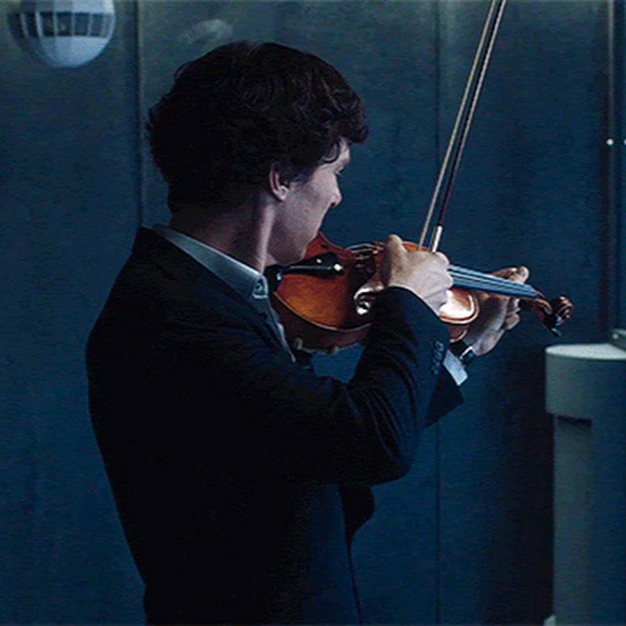 Грустные песни скрипка. ЭВР Холмс со скрипкой.
