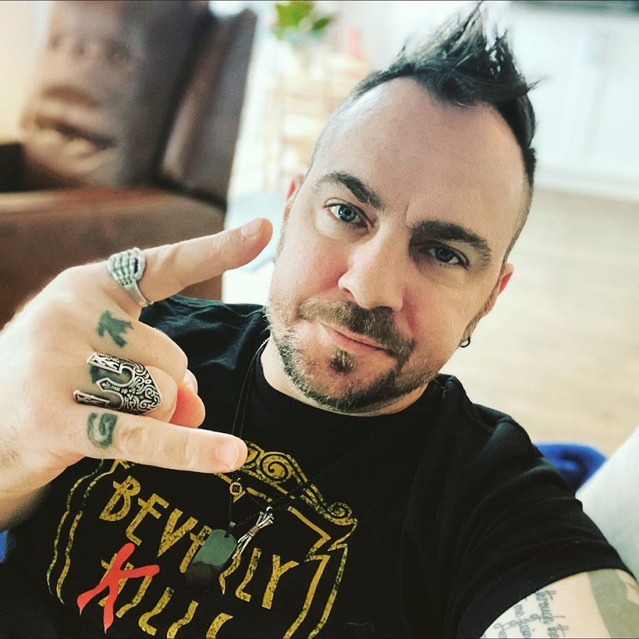 Adam Gontier - YouTube