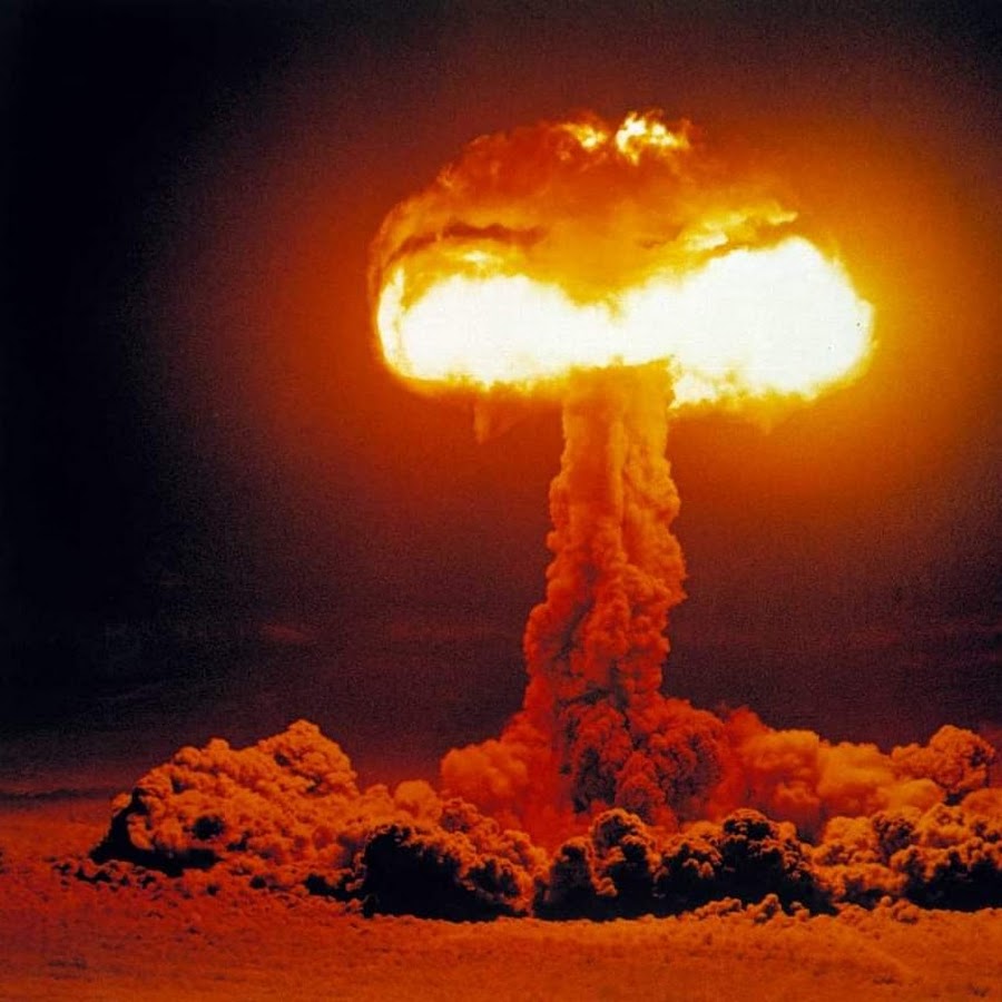 Ядерный взрыв. Ядерный гриб. Ядерное оружие световое излучение. Гриб от ядерного взрыва.