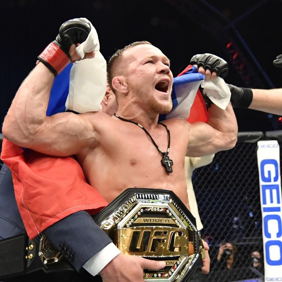 Петр Ян чемпион UFC