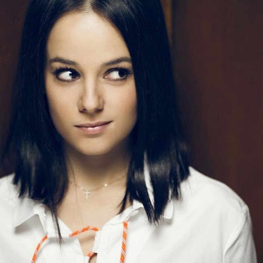 Ализе кот. Alizee. Alizee Jacotey. Ализе Жакоте 2022. Alizee сейчас.