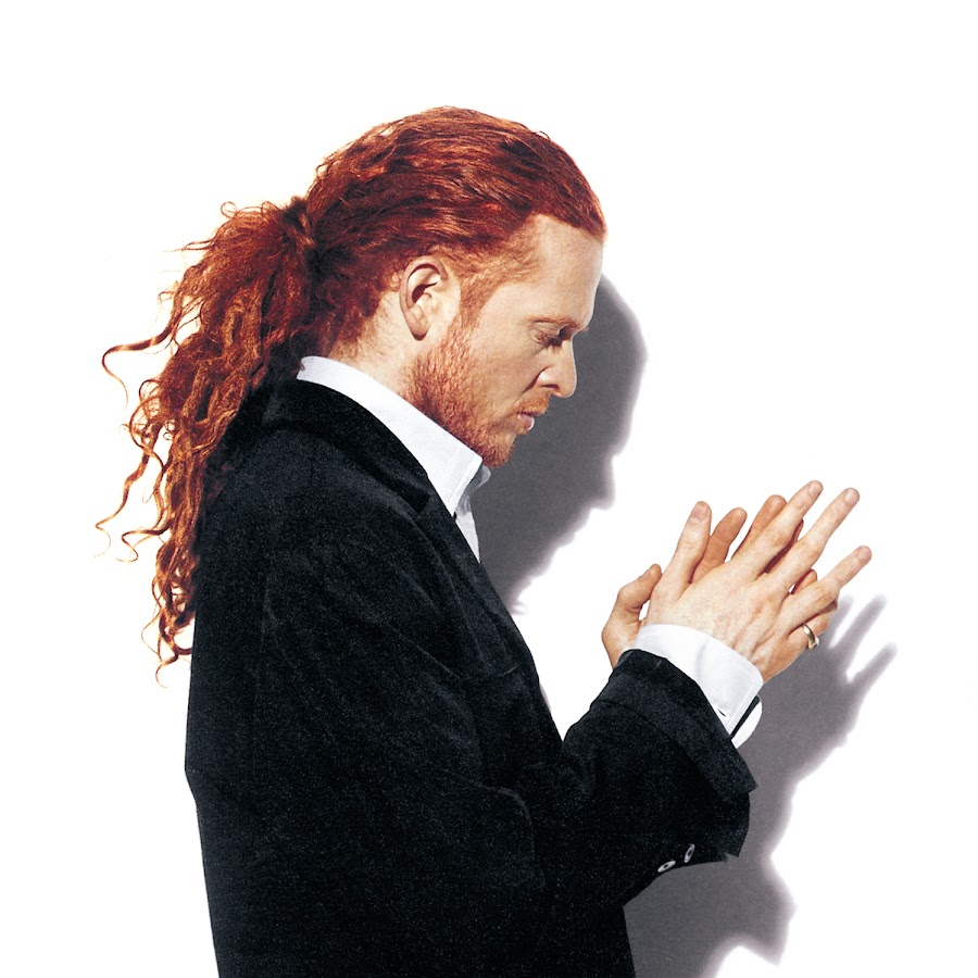 Simply red stars. Simply Red вокалист. Simply Red Мик Хакнелл. Группа simply Red.