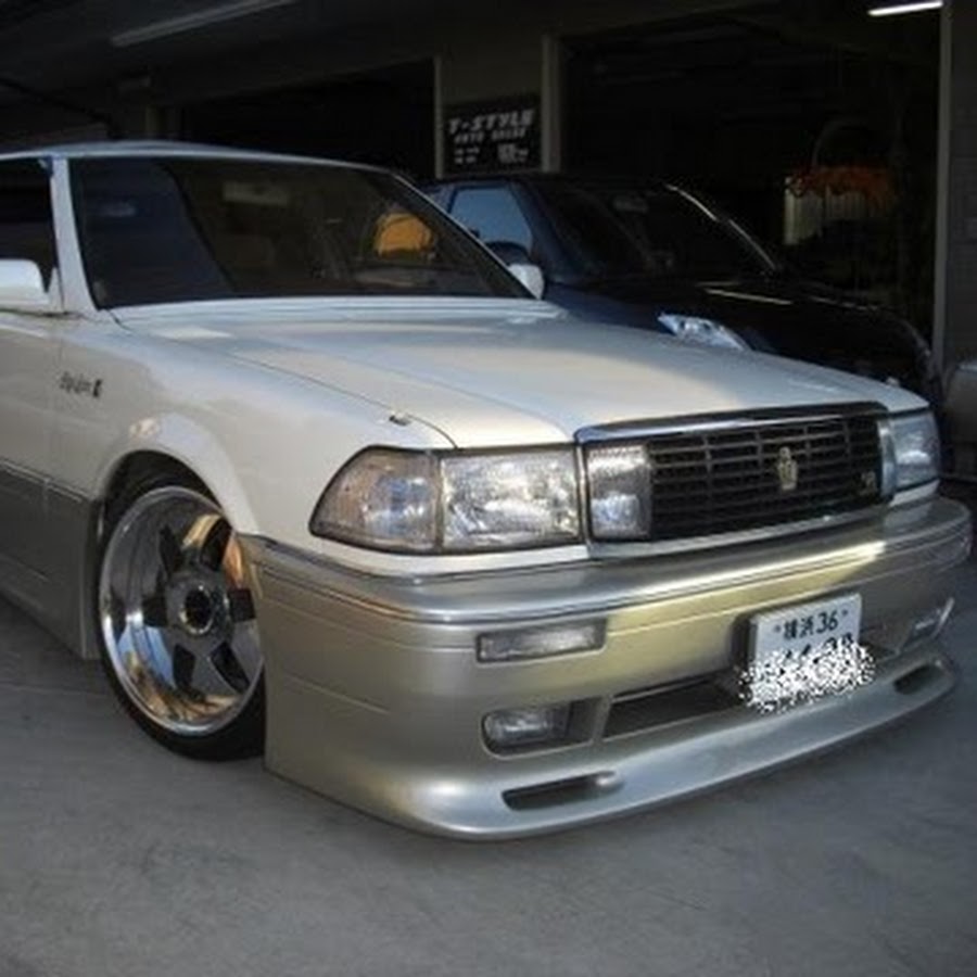 Shakotan Toyota Crown s130