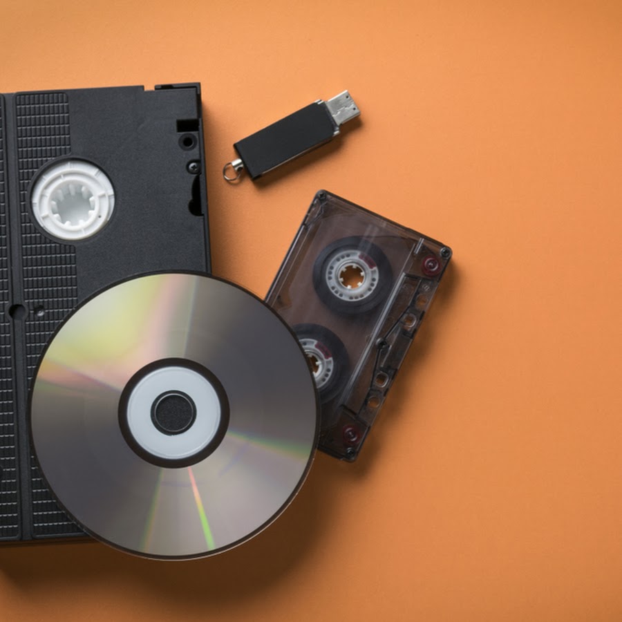 tinta bomba Plano TransferDigital: Transferencia de películas antiguas VHS a DVD o USB. Beta,  Hi8, VHS-C, Super8, 8mm & Mas - YouTube