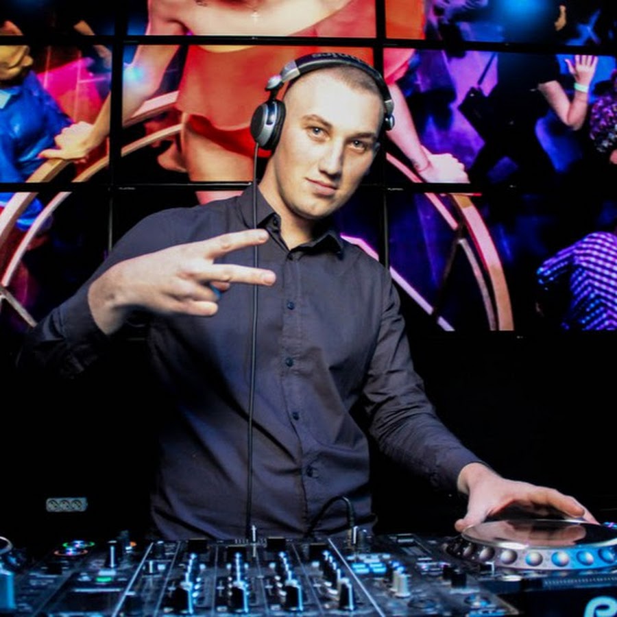 Alex k dj. диджей алекс эмди. диджей алекс. диджей alex. диджей алекс мега вояж.